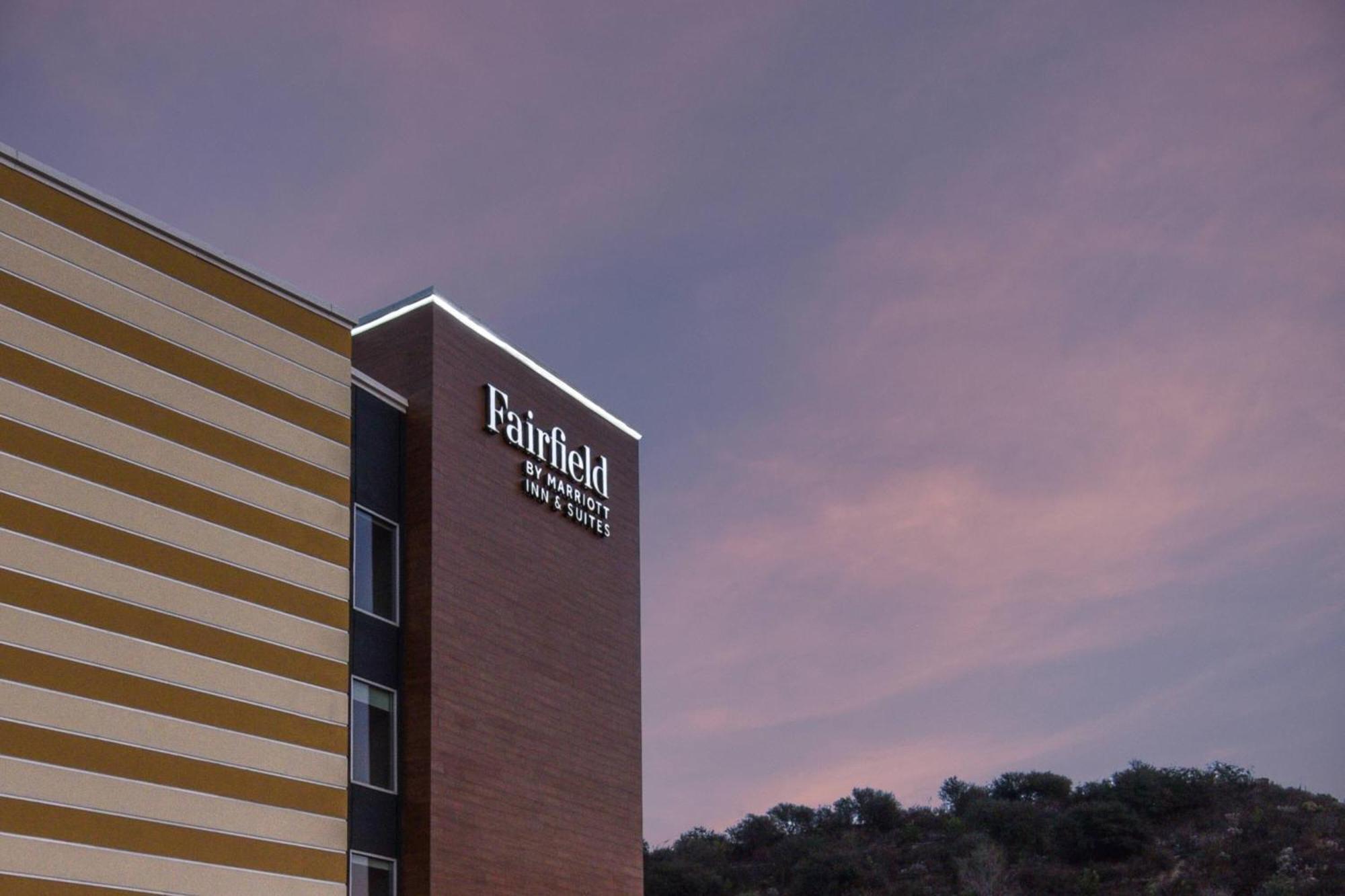 Fairfield Inn & Suites By Marriott Moorpark Ventura County Exteriör bild